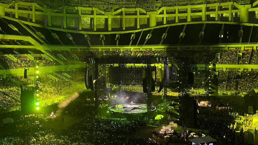 Matikan Genset Solar! Kenapa Festival Musik Outdoor di Indonesia Wajibkan Panggung ‘Solar-Hydrogen Hybrid’ Mulai Agustus 2026?
